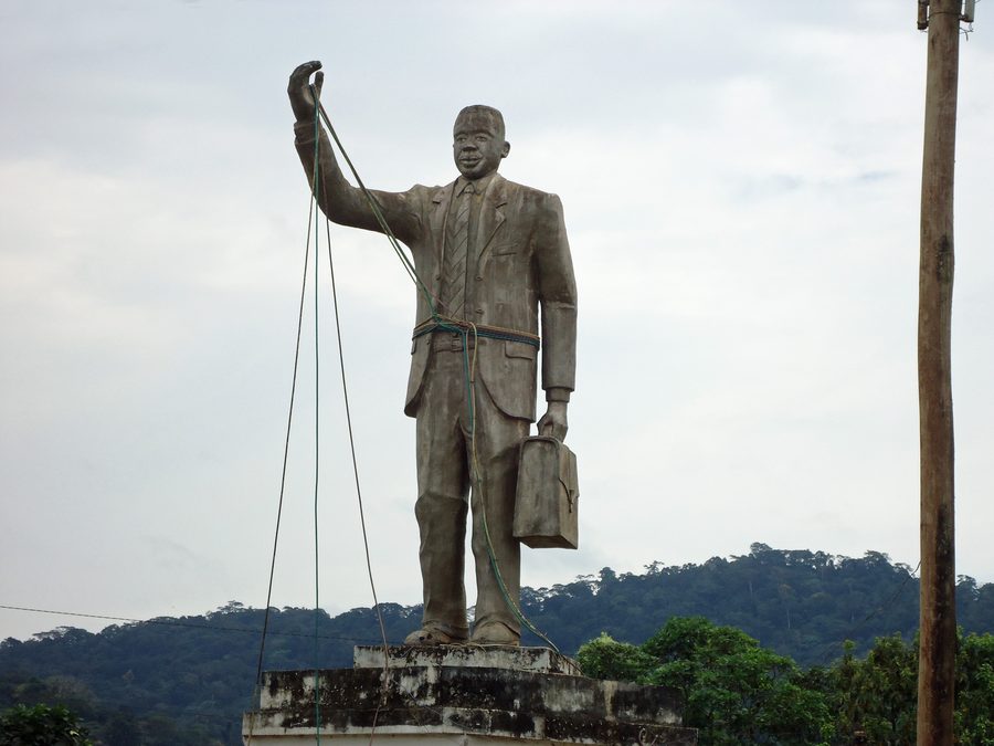 Statue, Cameroun